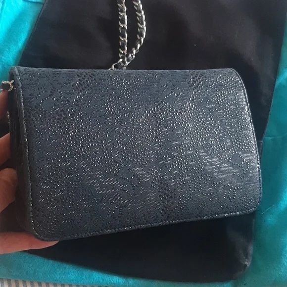 Chanel Wallet On Chain - Picture 11 of 16